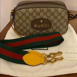 GUCCI Neo Vintage GG Supreme messenger bag